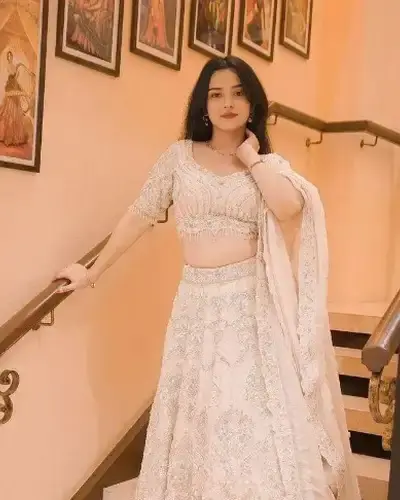 Escort Manjlegaon